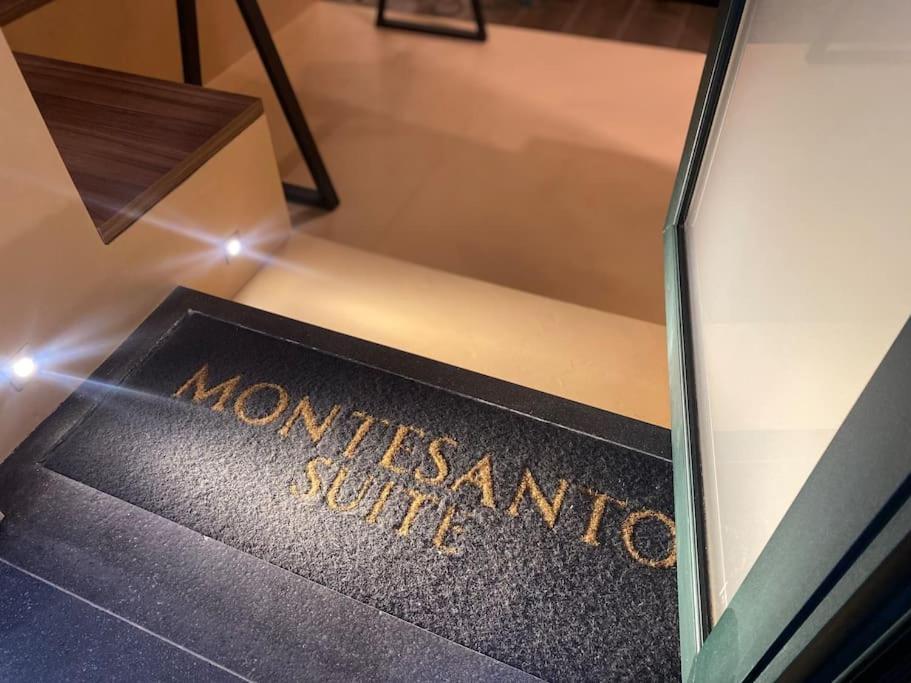 Montesantogroup Suite House Nel Centro Di Napoli Екстер'єр фото